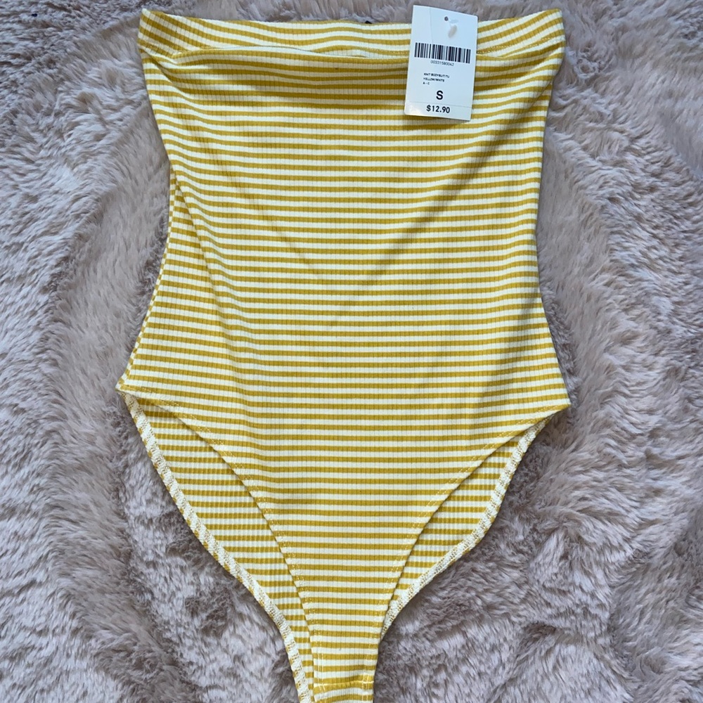 BRAND NEW - F21 Bodysuit